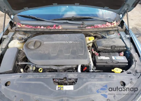 2015 Chrysler 200 S z USA, uszkodzony, nr VIN 1C3CCCDG1FN598029